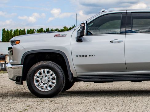 Used 2020 Chevrolet Silverado 3500 LTZ w/ LTZ Plus Package AWD/4WD image 45