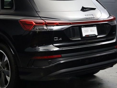 Used 2024 Audi Q4 e-tron Premium Plus w/ Premium Plus image 7