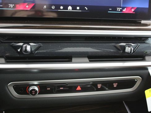 New 2026 BMW X5 xDrive40i w/ Climate Comfort Package image 17