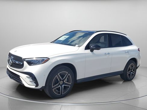 Certified 2026 Mercedes-Benz GLC 300 4MATIC image 2