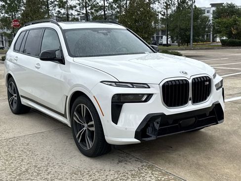 Used 2023 BMW X7 M60i AWD/4WD image 12
