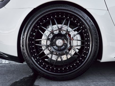 Used 2018 Mercedes-Benz AMG GT R image 34