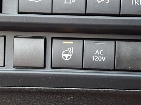 Used 2024 Toyota Sequoia Platinum AWD/4WD image 26
