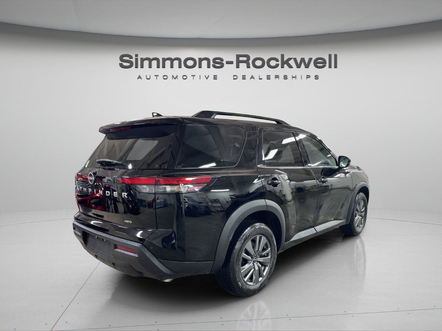 Used 2025 Nissan Pathfinder SV AWD/4WD image 5