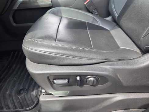 Used 2021 Chevrolet Silverado 1500 LTZ RWD image 23