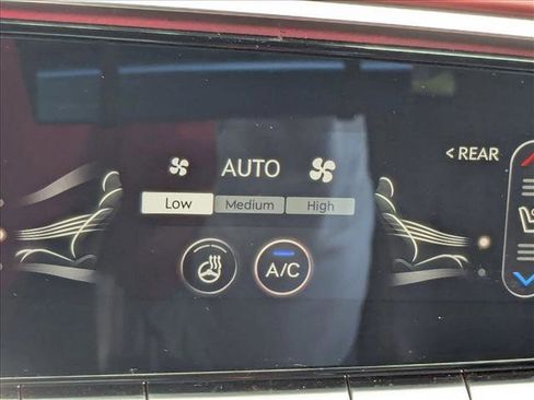 Used 2022 Genesis GV70 3.5T Sport w/ Sport Prestige Package AWD/4WD image 16