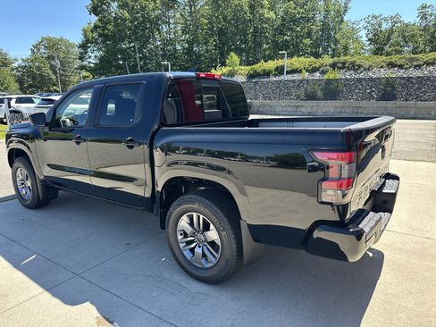 New 2026 Nissan Frontier SV w/ SV Convenience Package AWD/4WD image 5