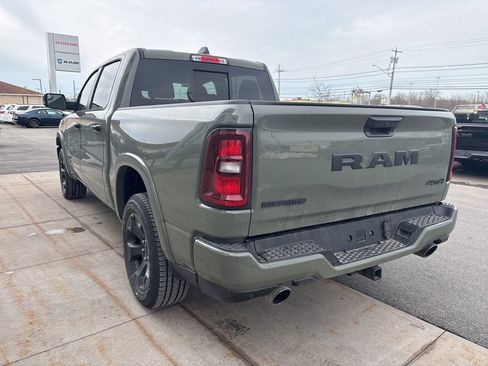 New 2026 RAM 1500 4x4 Crew Cab image 3