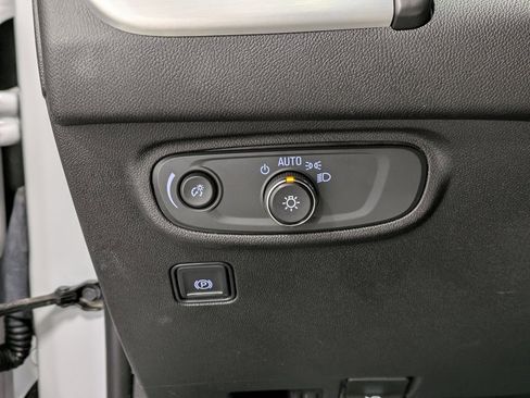 Used 2022 GMC Terrain SLE w/ Driver Convenience Package image 21