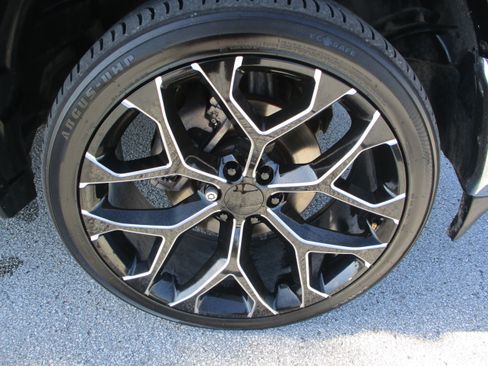 Used 2019 RAM 1500 Limited AWD/4WD image 9