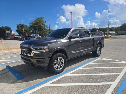 Used 2024 RAM 1500 Limited AWD/4WD image 2