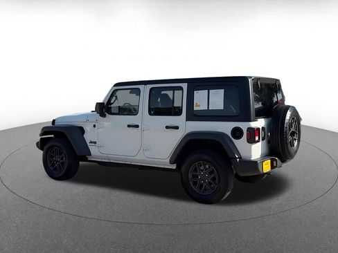 Used 2025 Jeep Wrangler Unlimited Sport AWD/4WD image 12