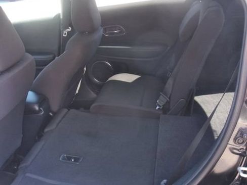Used 2017 Honda HR-V EX image 25