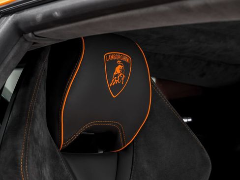 Used 2023 Lamborghini Huracan Tecnica RWD image 36