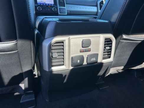 Used 2020 Ford F250 Lariat image 37