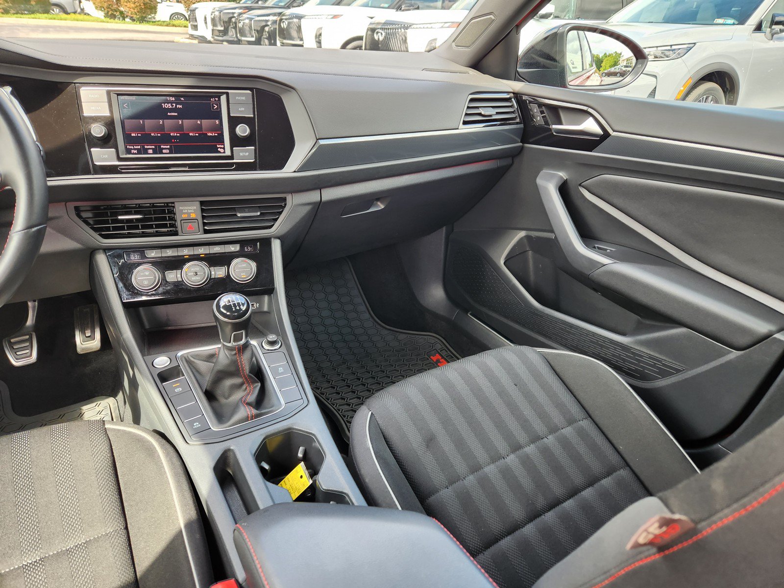 Used 2019 Volkswagen Jetta GLI FWD image 14