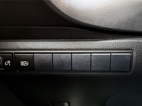 Used 2019 Toyota Corolla SE image 32