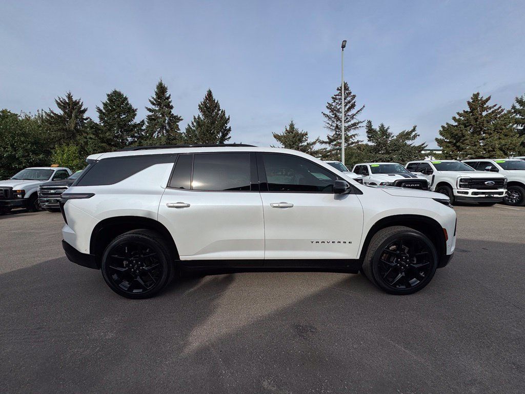 Used 2024 Chevrolet Traverse RS AWD/4WD image 7
