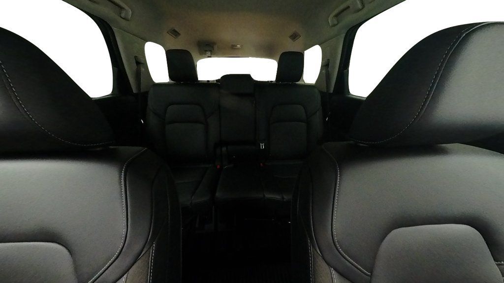 Certified 2024 Nissan Pathfinder SL w/ Black Appearance Package AWD/4WD image 34