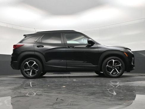 Used 2023 Chevrolet TrailBlazer RS w/ Sun and Liftgate Package FWD image 24