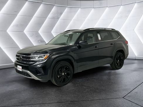 Used 2022 Volkswagen Atlas SE image 3