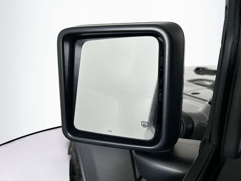 Used 2023 Jeep Wrangler Unlimited image 16