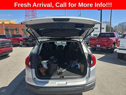 Used 2018 GMC Terrain SLE image 8