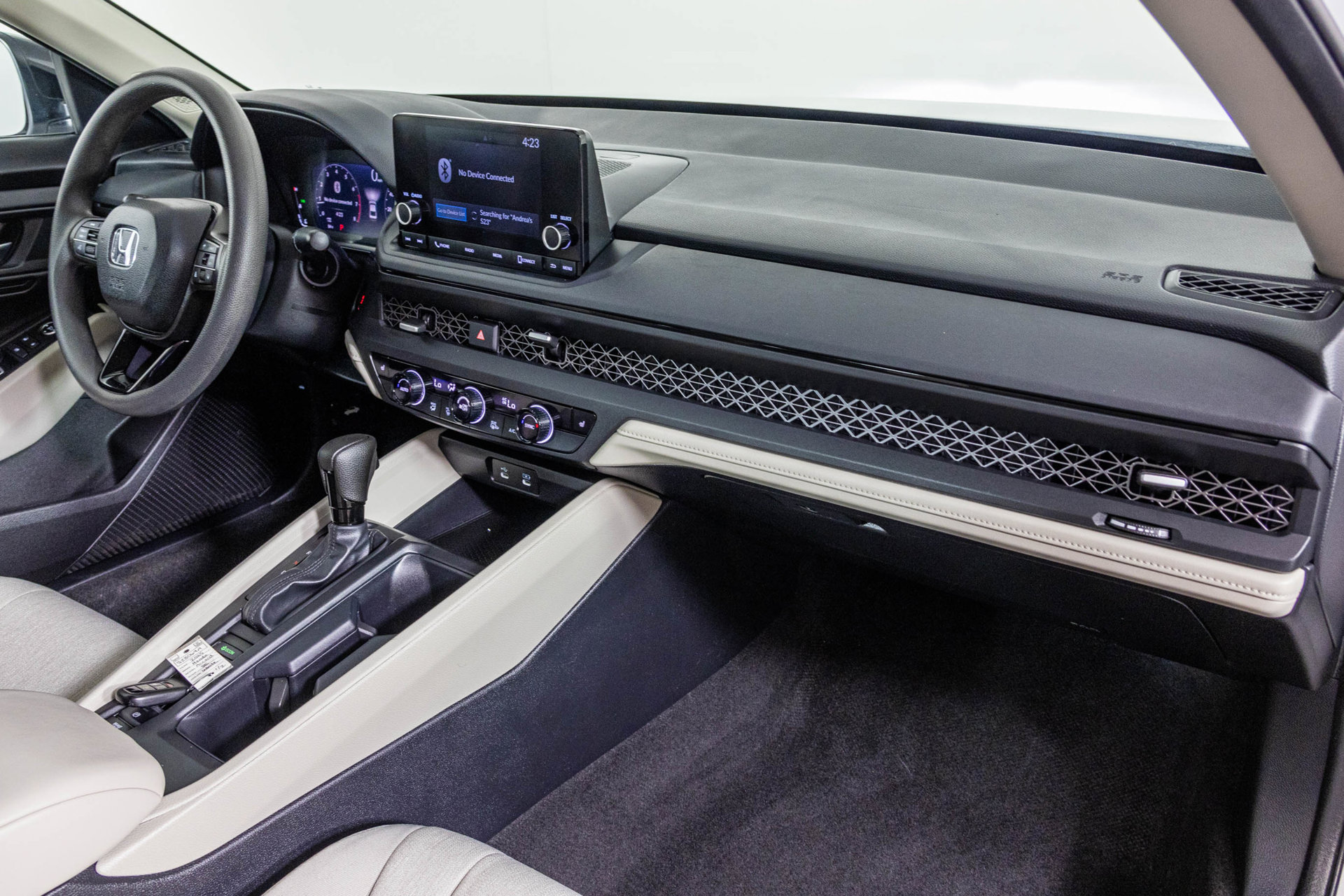 Used 2025 Honda Accord SE image 45