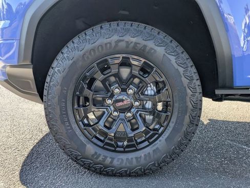 New 2026 GMC Canyon Elevation w/ Convenience Package image 14