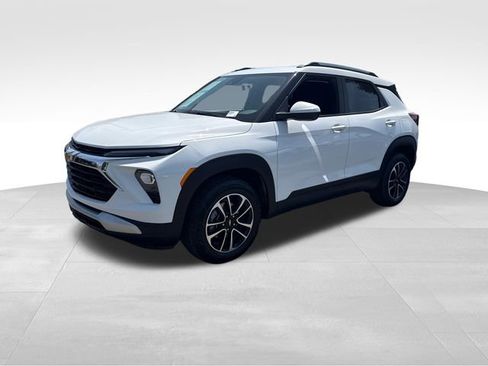 Certified 2025 Chevrolet TrailBlazer LT AWD/4WD image 1