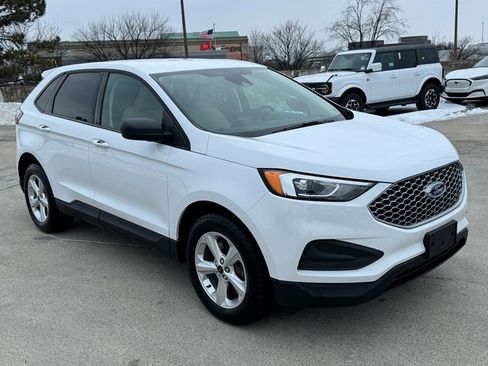 Certified 2024 Ford Edge SE image 6