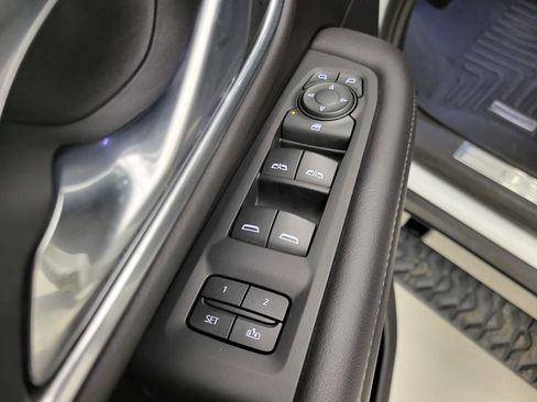 Used 2021 Chevrolet Tahoe Z71 AWD/4WD image 35