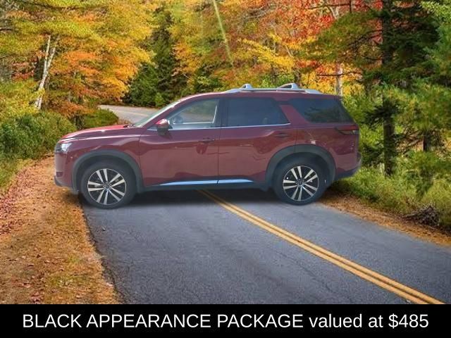 Certified 2025 Nissan Pathfinder Platinum w/ Black Appearance Package AWD/4WD image 2