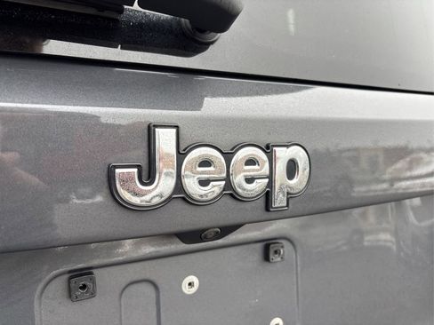 Used 2023 Jeep Renegade Latitude w/ Sun/Sound Group image 14