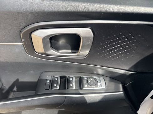 Used 2022 Kia Sorento S w/ Panoramic Sunroof Package image 12