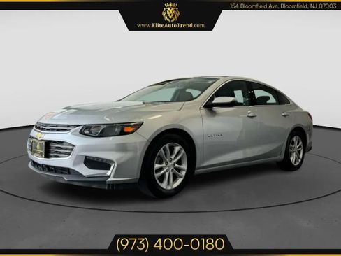 Used 2017 Chevrolet Malibu LT image 3