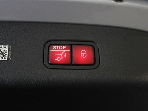 Certified 2024 Mercedes-Benz GLC 300 4MATIC image 32