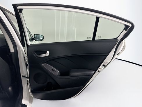 Used 2017 Kia Forte LX FWD image 26