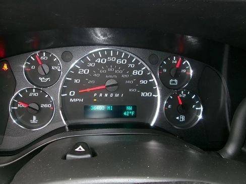 Used 2024 Chevrolet Express 2500 LT w/ LT Preferred Equipment Group RWD image 20