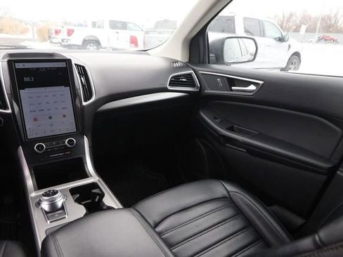 Certified 2024 Ford Edge SEL image 23