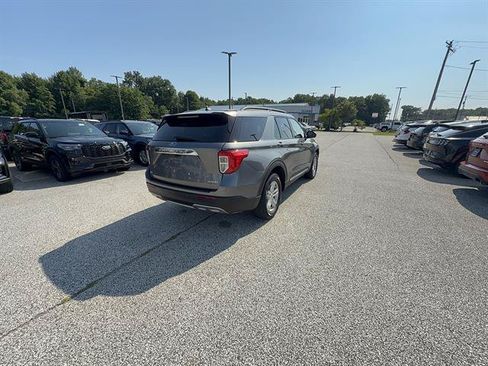 Certified 2023 Ford Explorer XLT w/ Equipment Group 202A AWD/4WD image 7