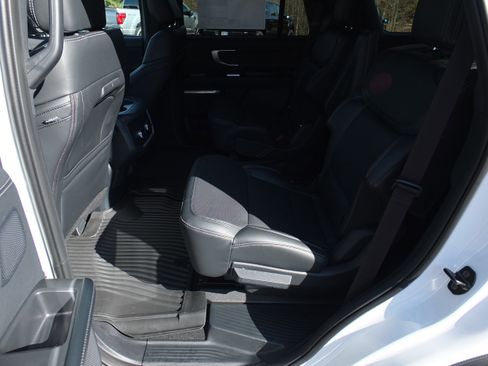 New 2025 Ford Expedition Platinum w/ Stealth Performance Package image 36