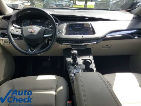 Used 2023 Cadillac XT4 Luxury FWD image 15