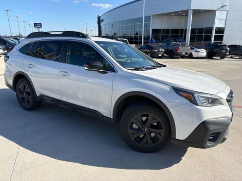 Used 2022 Subaru Outback Onyx Edition XT AWD/4WD image 2