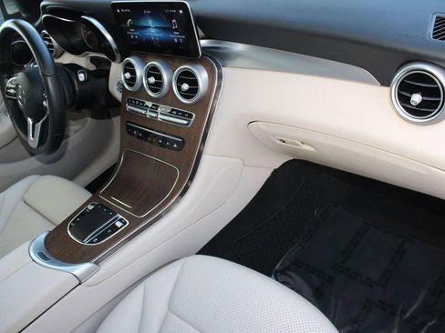 Used 2020 Mercedes-Benz GLC 300 image 32