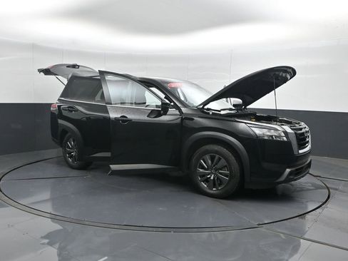 Used 2024 Nissan Pathfinder SV AWD/4WD image 56