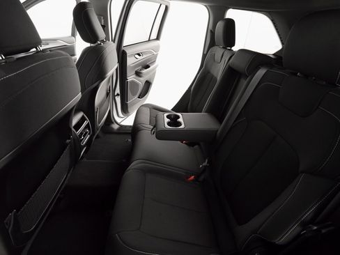 Certified 2022 Jeep Grand Cherokee Laredo w/ Luxury Tech Group I image 16