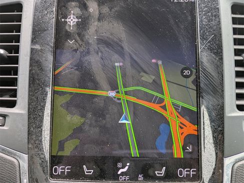 Certified 2022 Volvo XC90 T6 Momentum image 28