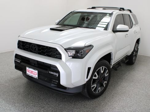 Used 2026 Toyota 4Runner TRD Sport RWD image 2