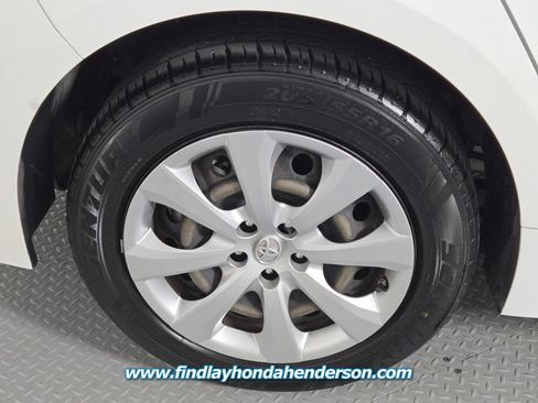 Used 2020 Toyota Corolla LE w/ Carpet Mat Package (TMS) FWD image 11